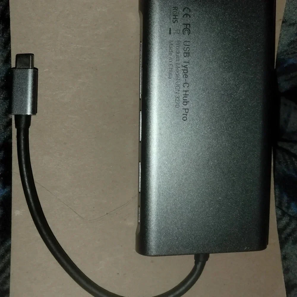 Usb C hub pro